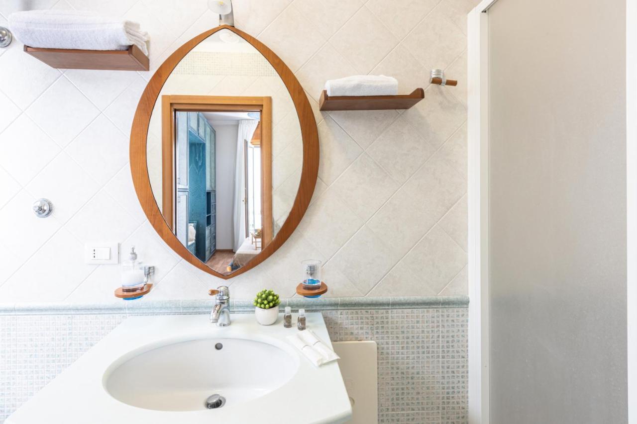Sorrentovibes - Spacious 3 Bedrooms Apartment In Sorrento Oldtown Luaran gambar
