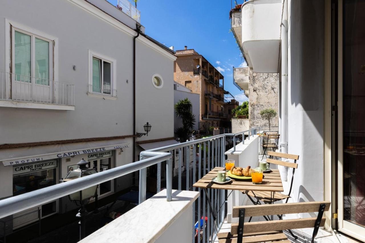 Sorrentovibes - Spacious 3 Bedrooms Apartment In Sorrento Oldtown Luaran gambar