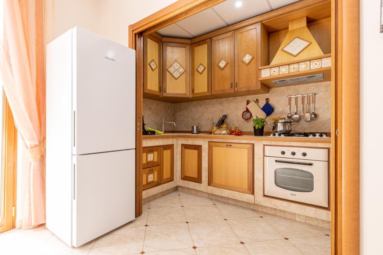 Sorrentovibes - Spacious 3 Bedrooms Apartment In Sorrento Oldtown Luaran gambar
