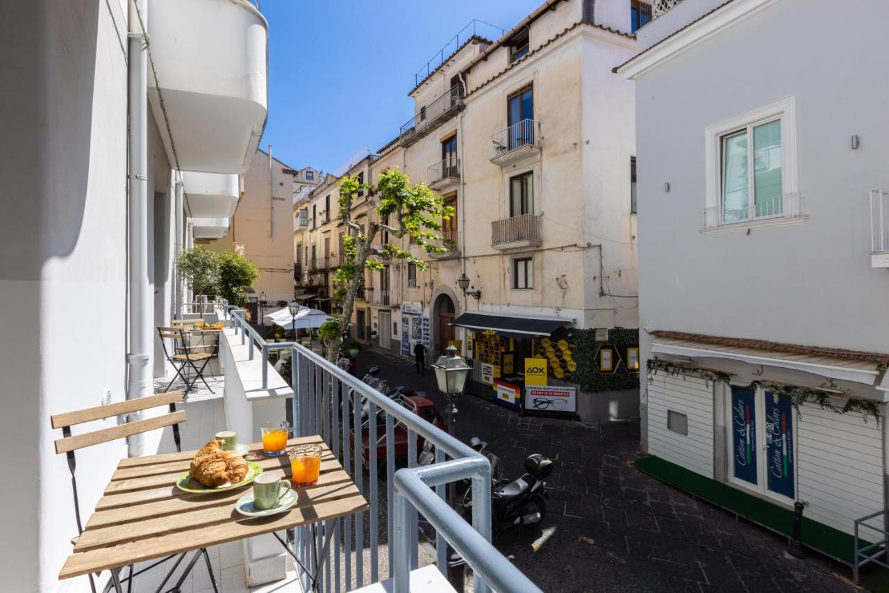Sorrentovibes - Spacious 3 Bedrooms Apartment In Sorrento Oldtown Luaran gambar